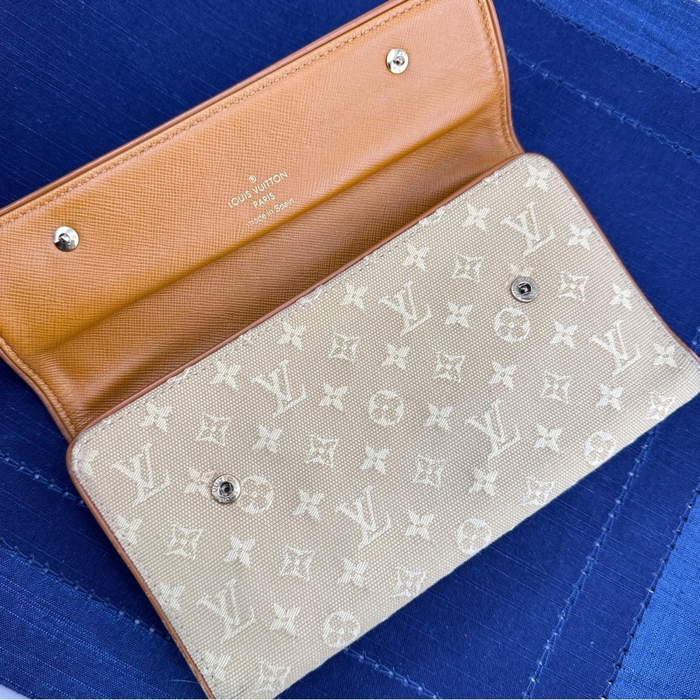 AUTHENTIC Louis Vuitton Mini Lin Sarah Wallet. Beige. - Picture 5 of 13